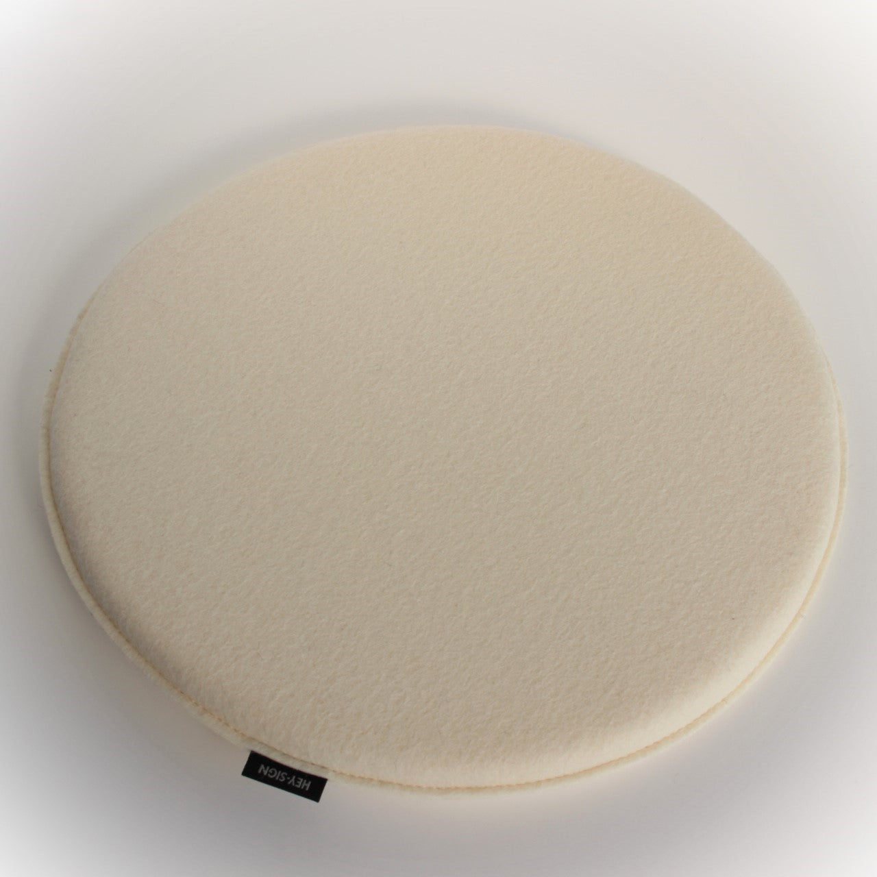 Frisbee round