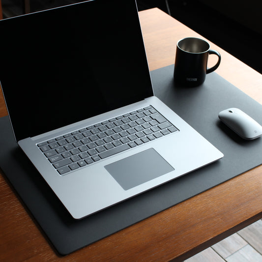 リノリウムデスクマット M Linoleum Deskmat M