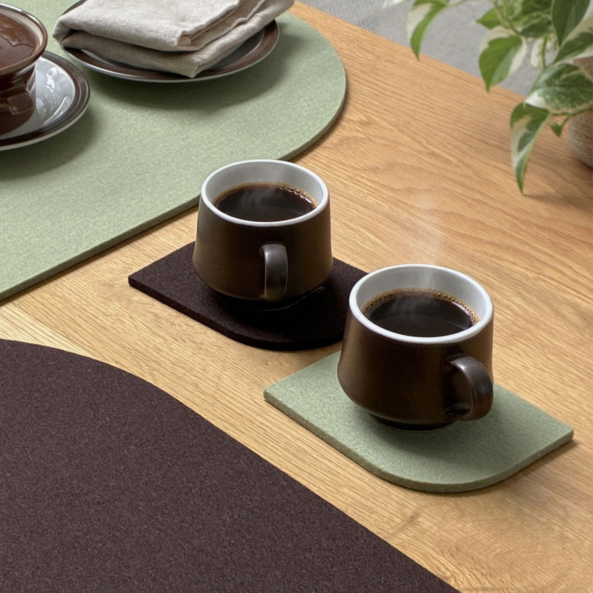 Coaster Bow